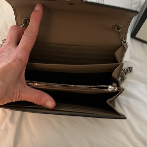 Gucci Dionysus GG supreme wallet on a chain.*** sorry NO BUNDLE** - Picture 2 of 8